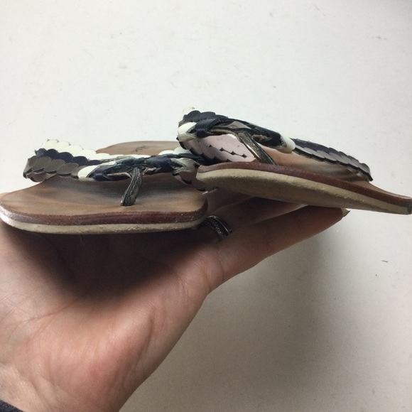 Boden Rickrack Overlapping Navy & White Thong Sandals Size 7 - Picture 7 of 12